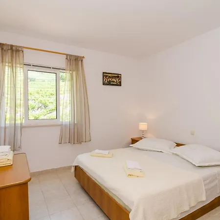 Apartament Dingac *