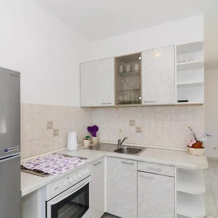 Apartament Dingac *