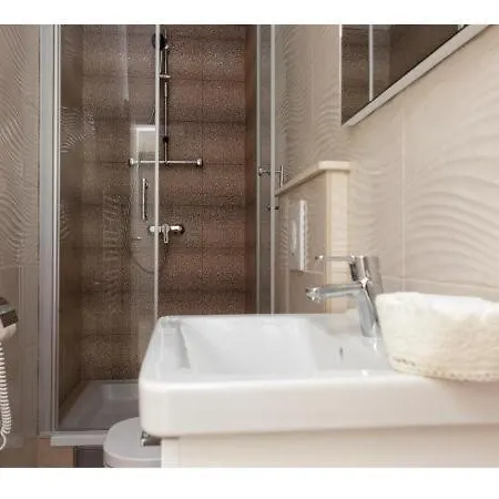 Apartments Villa Dingac *