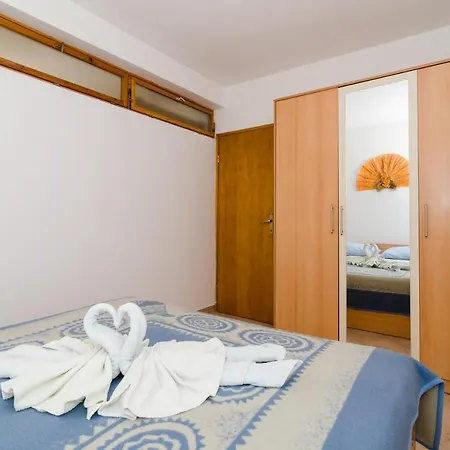 Dingac Apartament *